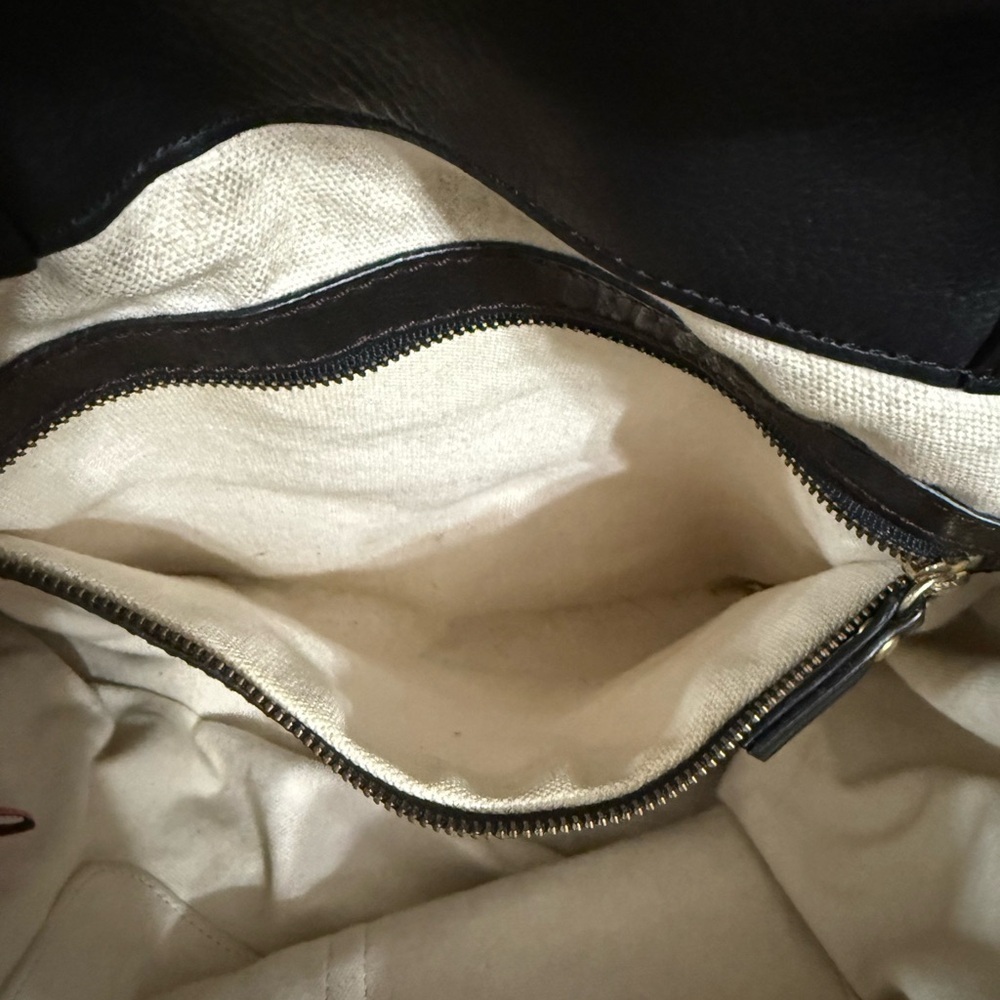 Vintage y2k Juicy Couture Black leather Shoulder Bag with Gold Accents - Picture 9 of 12